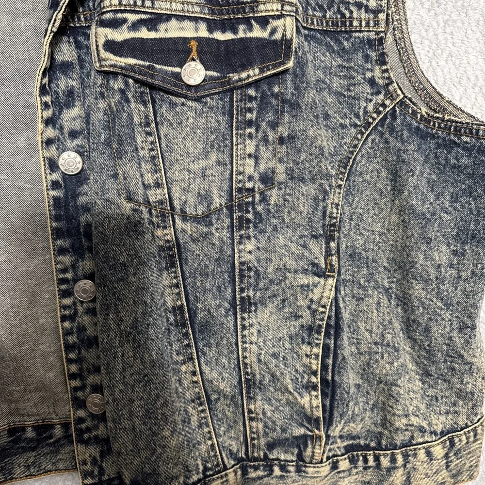 Louise Paris Mens Denim Vest Sz 3X Good Vibes Print On Back